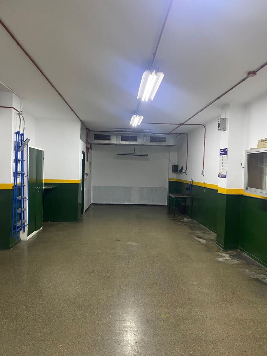Komercyjne na sprzedaż w Miasto Barcelona - 390 000 € (Ref: 10039213)