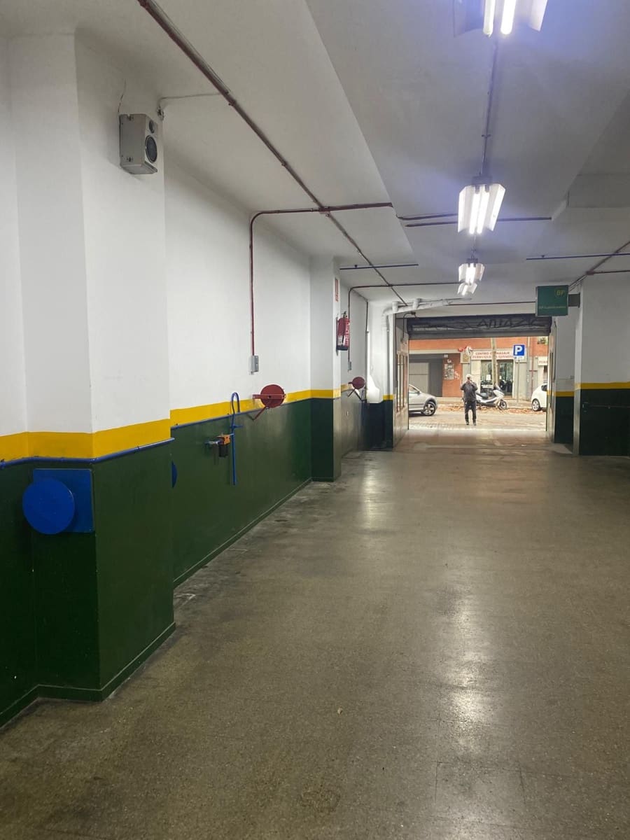 Komercyjne na sprzedaż w Miasto Barcelona - 390 000 € (Ref: 10039213)