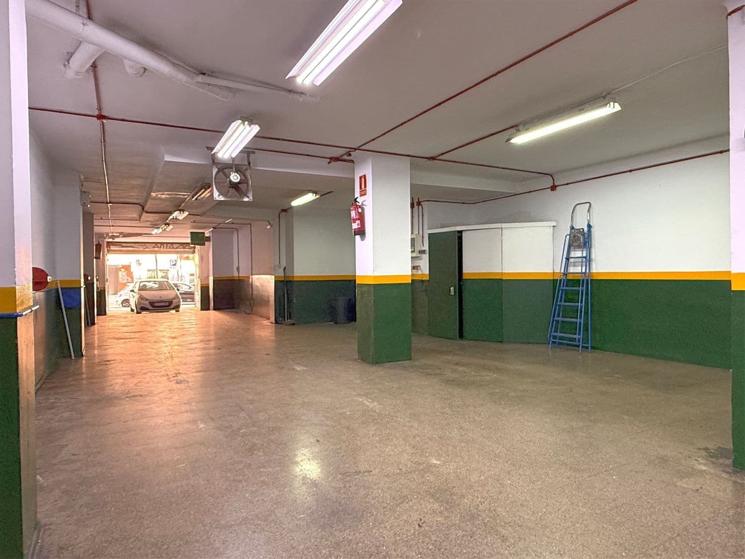 Komercyjne na sprzedaż w Miasto Barcelona - 390 000 € (Ref: 10039213)