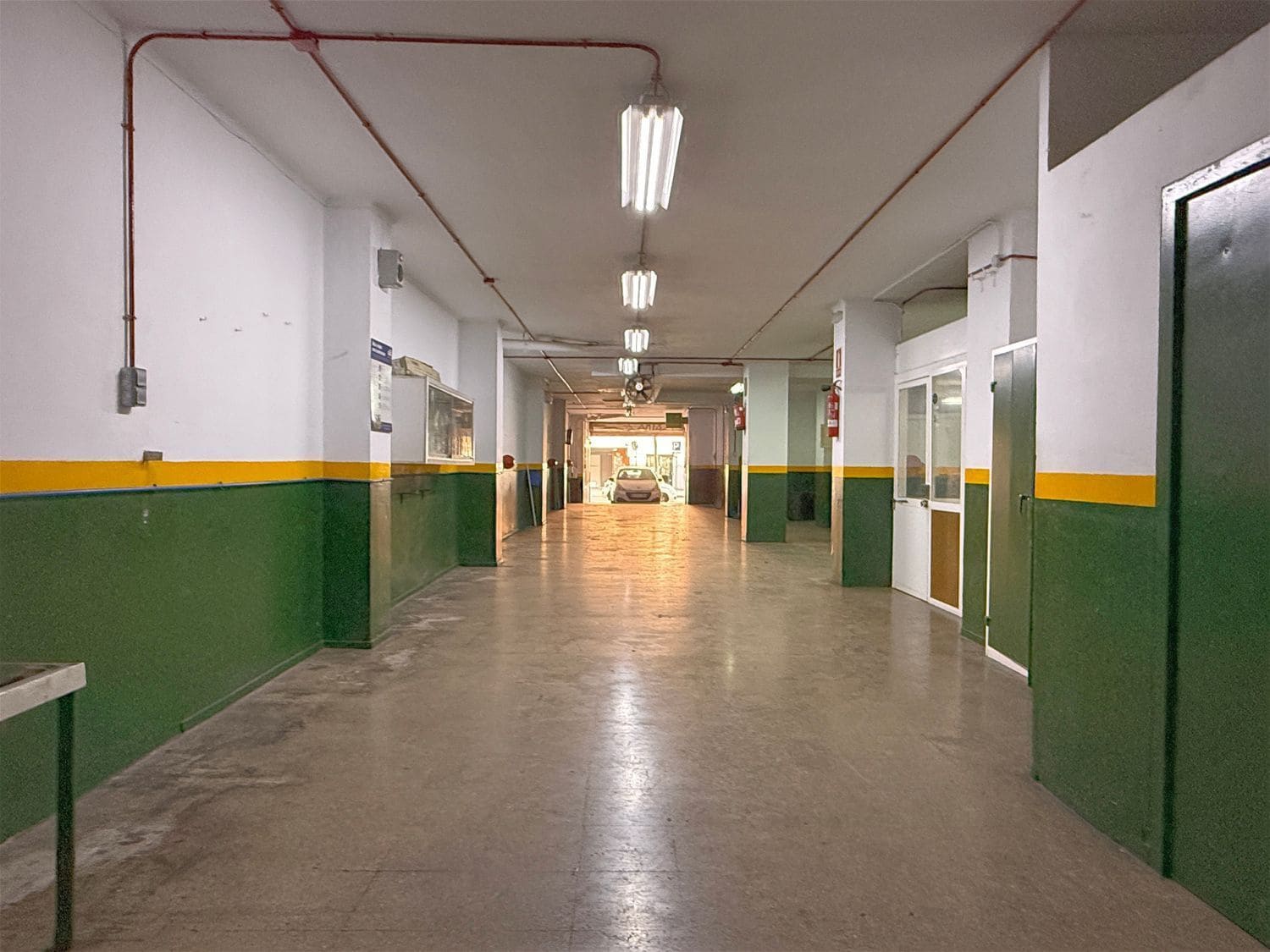 Komercyjne na sprzedaż w Miasto Barcelona - 390 000 € (Ref: 10039213)
