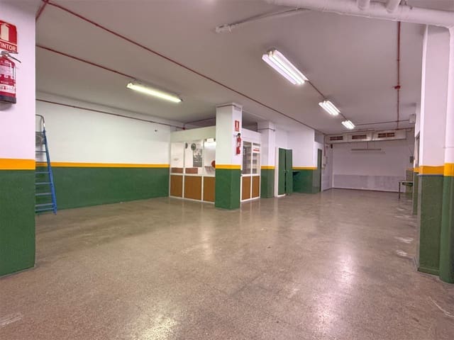 Komercyjne na sprzedaż w Miasto Barcelona - 390 000 € (Ref: 10039213)