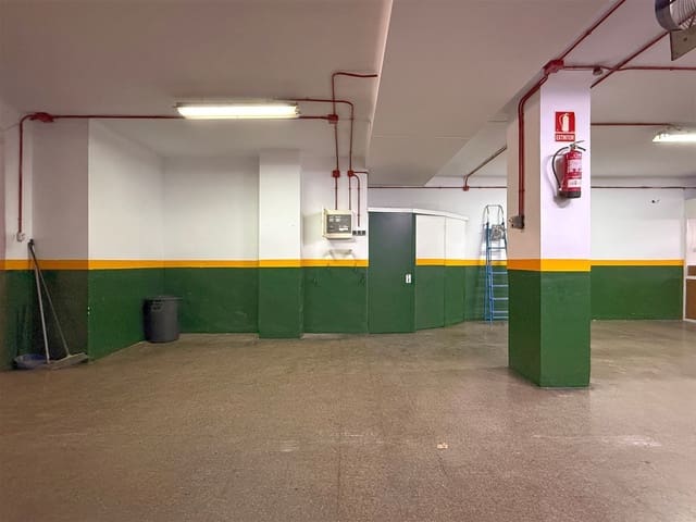 Komercyjne na sprzedaż w Miasto Barcelona - 390 000 € (Ref: 10039213)