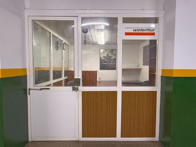 Komercyjne na sprzedaż w Miasto Barcelona - 390 000 € (Ref: 10039213)