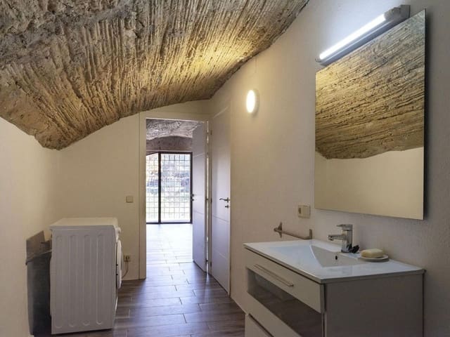 12 sypialnia Willa na sprzedaż w Sant Miquel de Fluvià z basenem garażem - 1 900 000 € (Ref: 10094888)