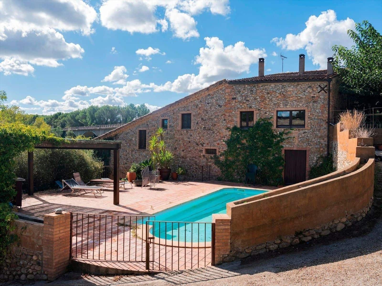 12 sypialnia Willa na sprzedaż w Sant Miquel de Fluvia z basenem garażem - 1 900 000 € (Ref: 10094888)