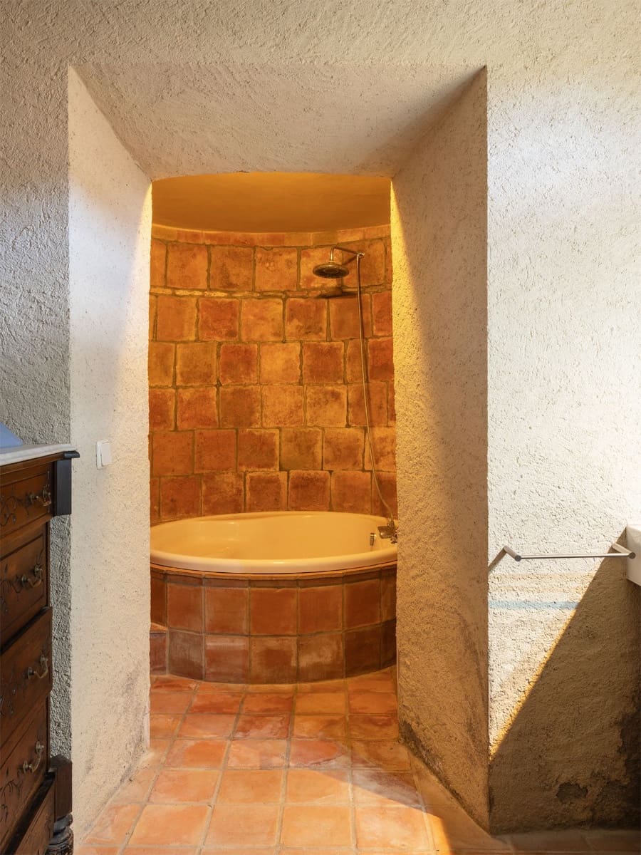 12 sypialnia Willa na sprzedaż w Sant Miquel de Fluvia z basenem garażem - 1 900 000 € (Ref: 10094888)
