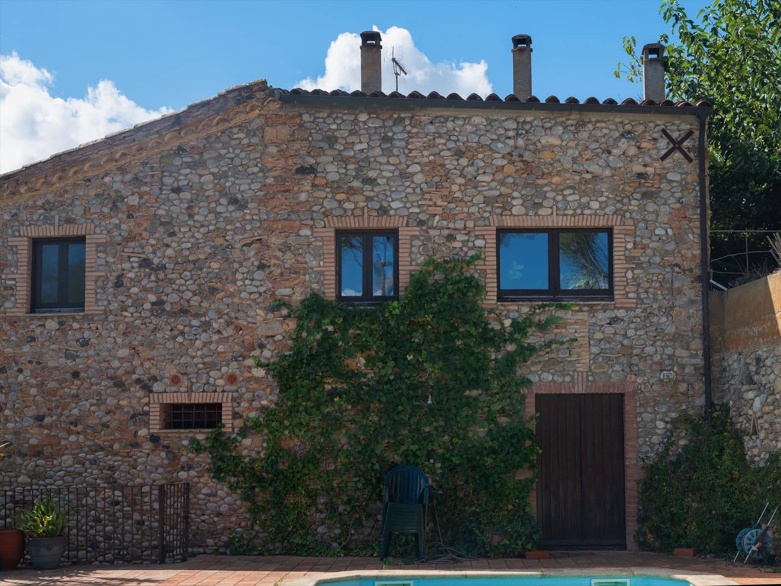 12 sypialnia Willa na sprzedaż w Sant Miquel de Fluvia z basenem garażem - 1 900 000 € (Ref: 10094888)
