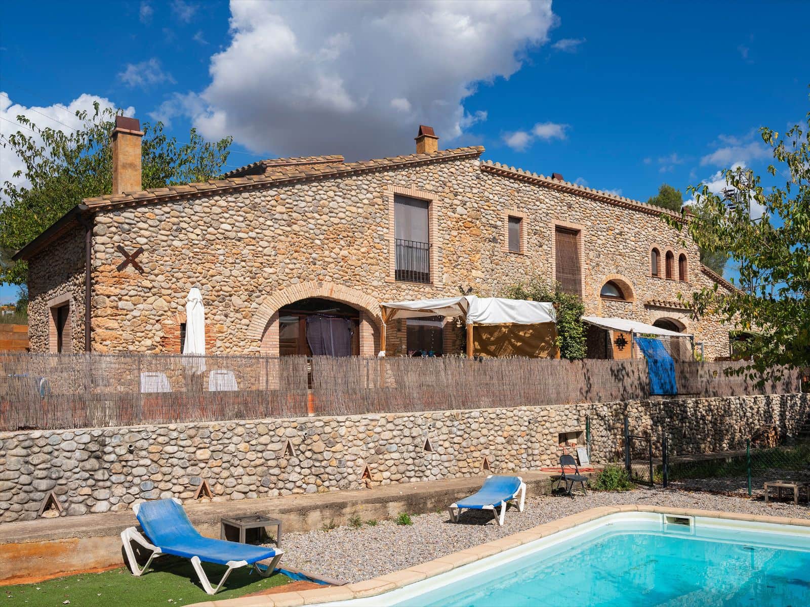 12 sypialnia Willa na sprzedaż w Sant Miquel de Fluvia z basenem garażem - 1 900 000 € (Ref: 10094888)