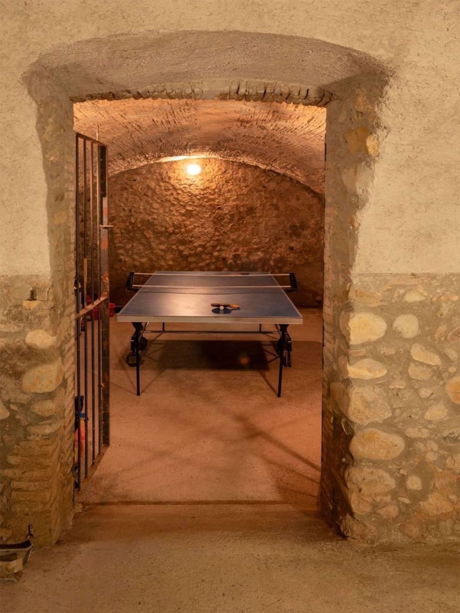 12 sypialnia Willa na sprzedaż w Sant Miquel de Fluvia z basenem garażem - 1 900 000 € (Ref: 10094888)