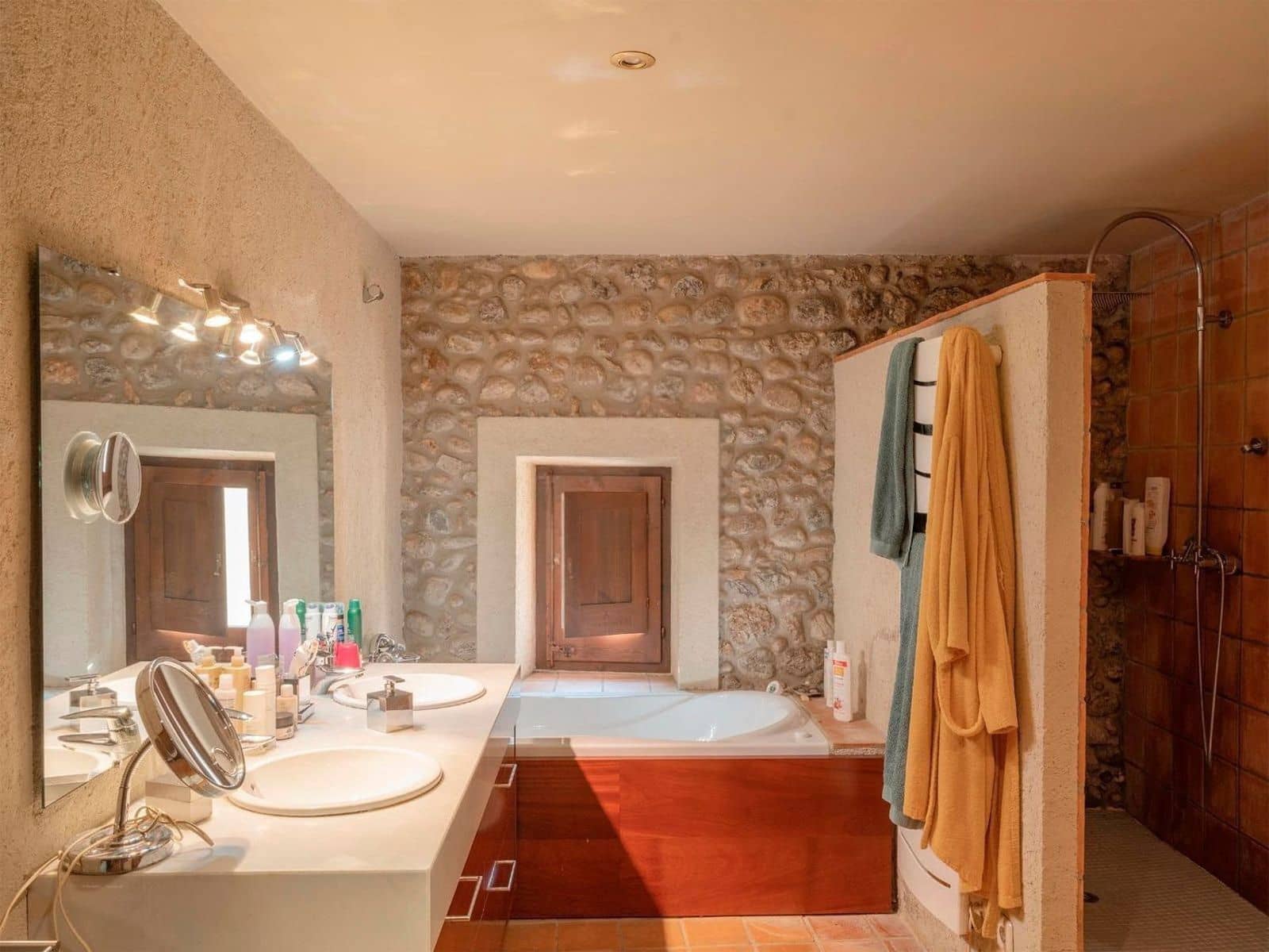 12 sypialnia Willa na sprzedaż w Sant Miquel de Fluvia z basenem garażem - 1 900 000 € (Ref: 10094888)