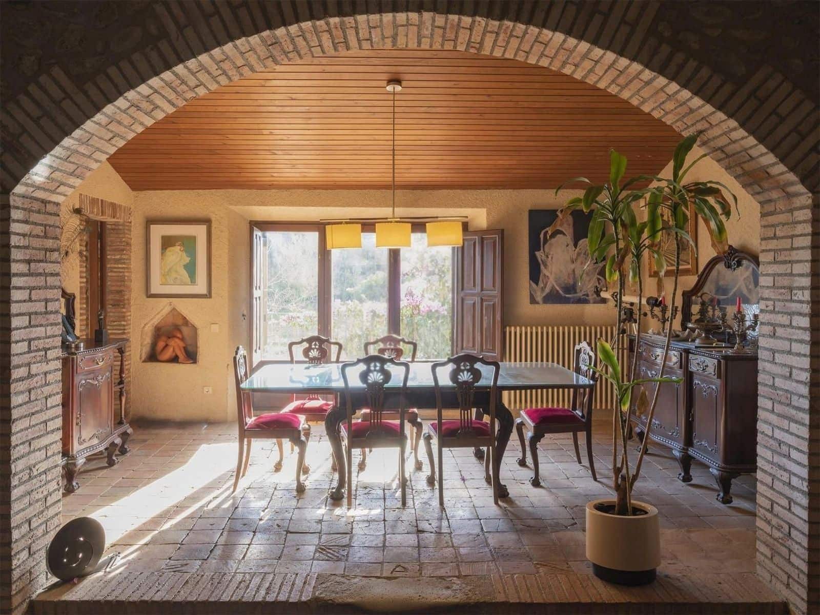 12 sypialnia Willa na sprzedaż w Sant Miquel de Fluvia z basenem garażem - 1 900 000 € (Ref: 10094888)