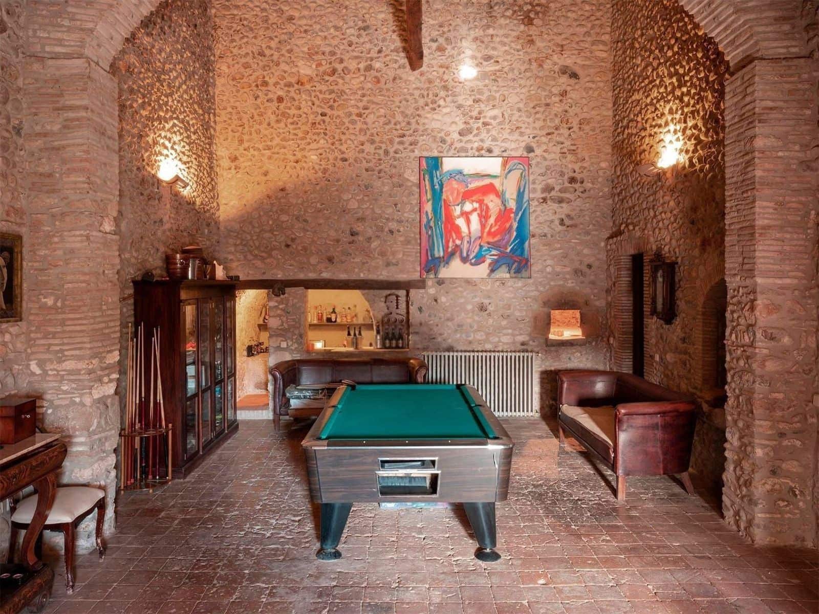 12 sypialnia Willa na sprzedaż w Sant Miquel de Fluvia z basenem garażem - 1 900 000 € (Ref: 10094888)
