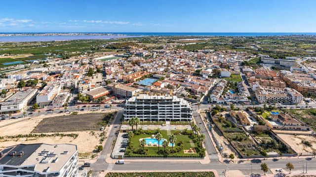 2 slaapkamer Flat te koop in San Miguel de Salinas met zwembad garage - € 274.000 (Ref: 10120631)
