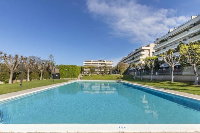6 quarto Apartamento para venda em Sant Andreu de Llavaneres com piscina garagem - 850 000 € (Ref: 9072689)
