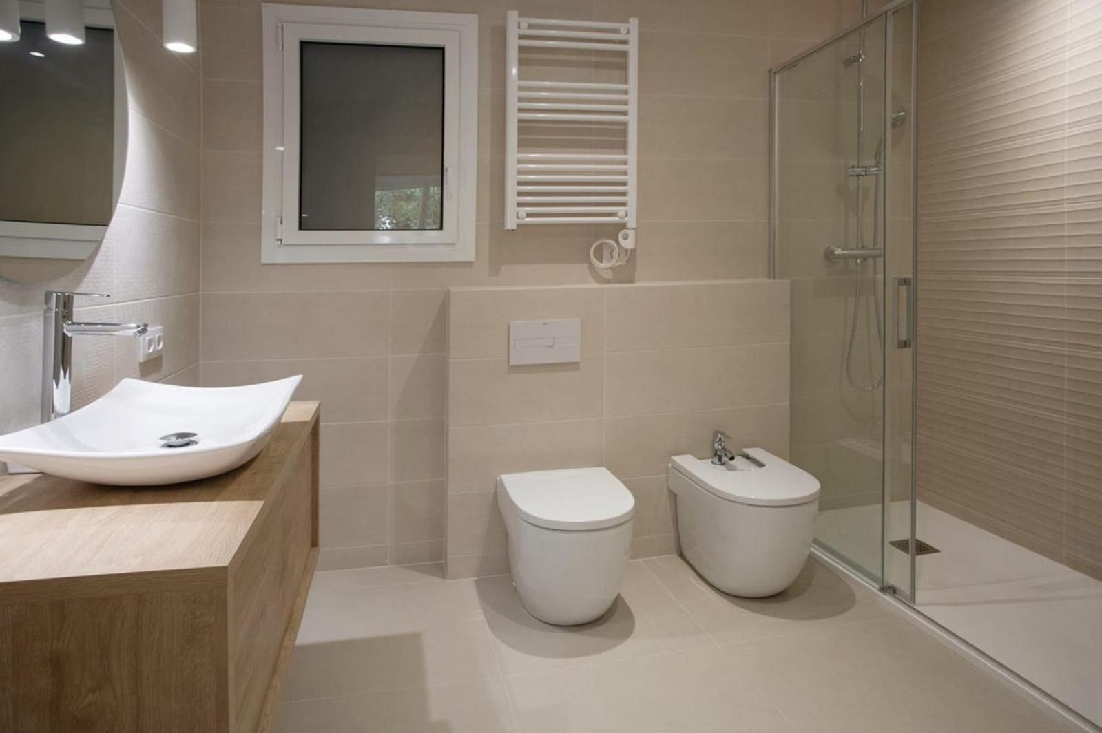 2 soveværelse Lejlighed til salg i Barcelona by - € 370.000 (Ref: 9074224)