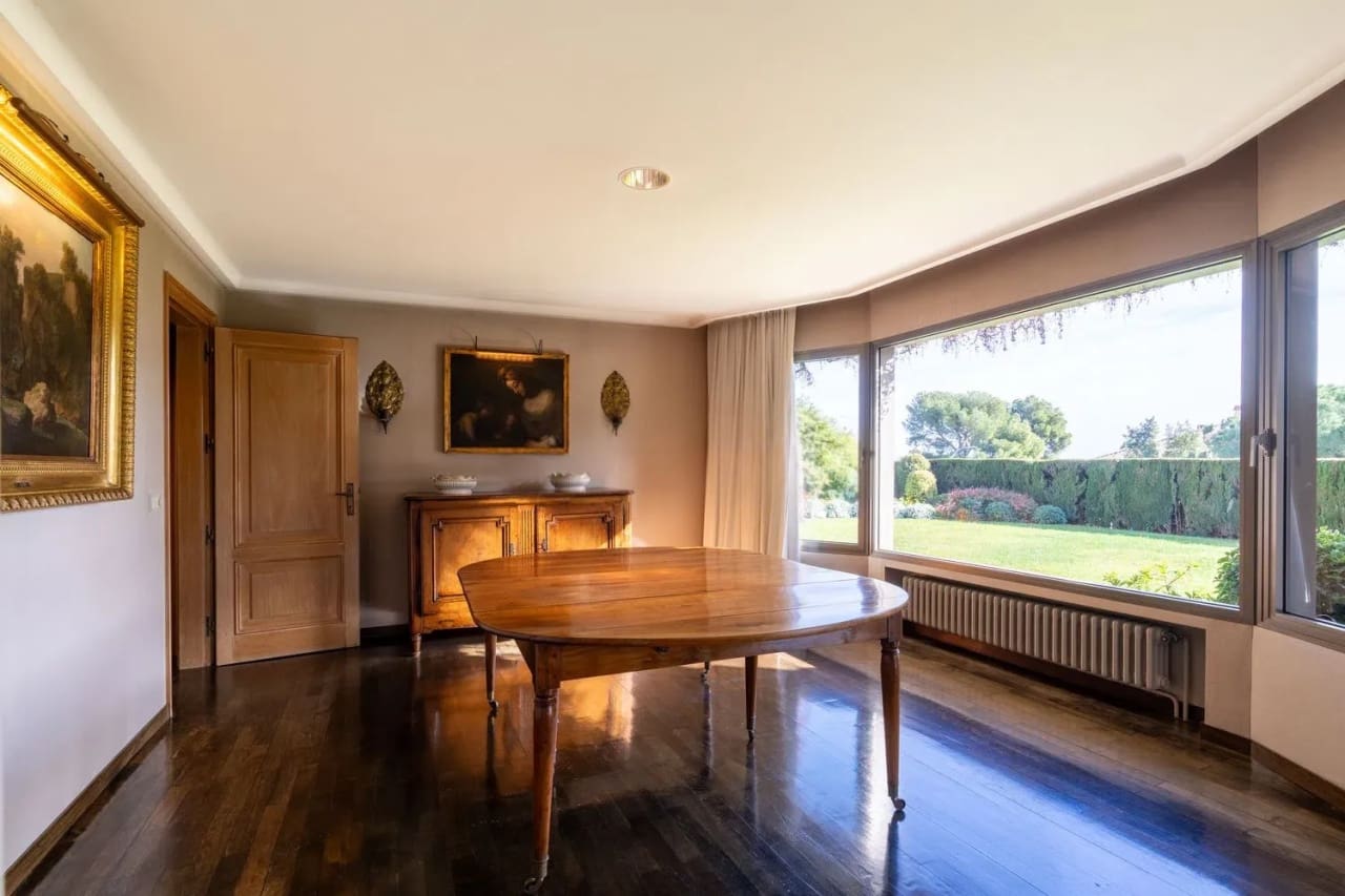 5 soverom Villa til salgs i Barcelona by med svømmebasseng garasje - € 6 150 000 (Ref: 9076839)