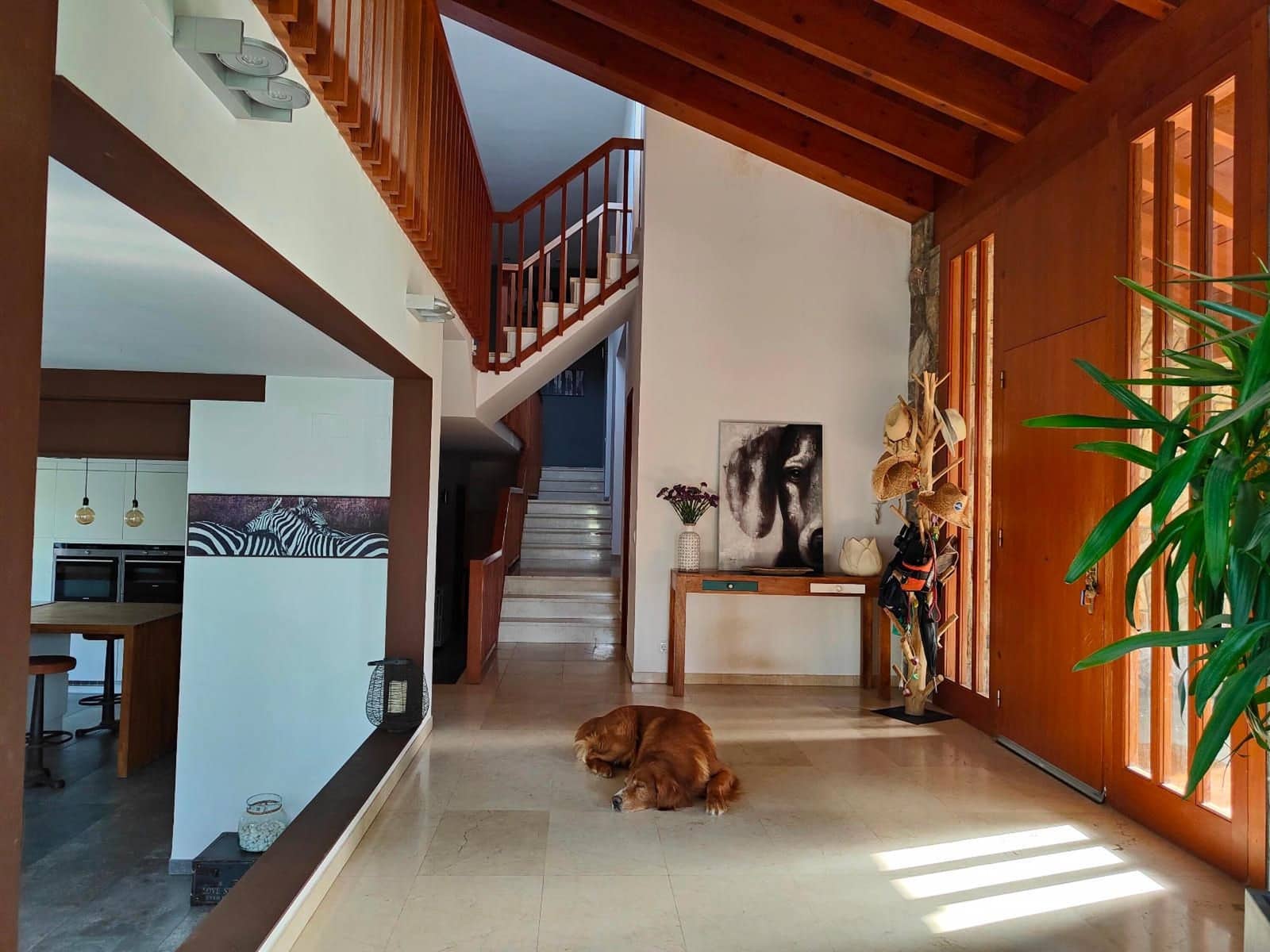 8 soverom Villa til salgs i Seva med svømmebasseng garasje - € 985 000 (Ref: 9084304)