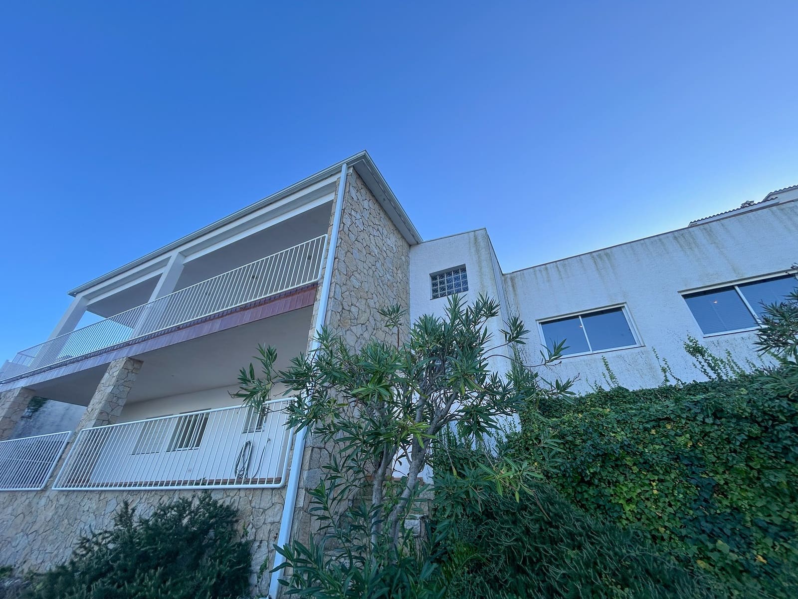 5 soveværelse Villa til salg i Llanca med garage - € 825.000 (Ref: 9085901)