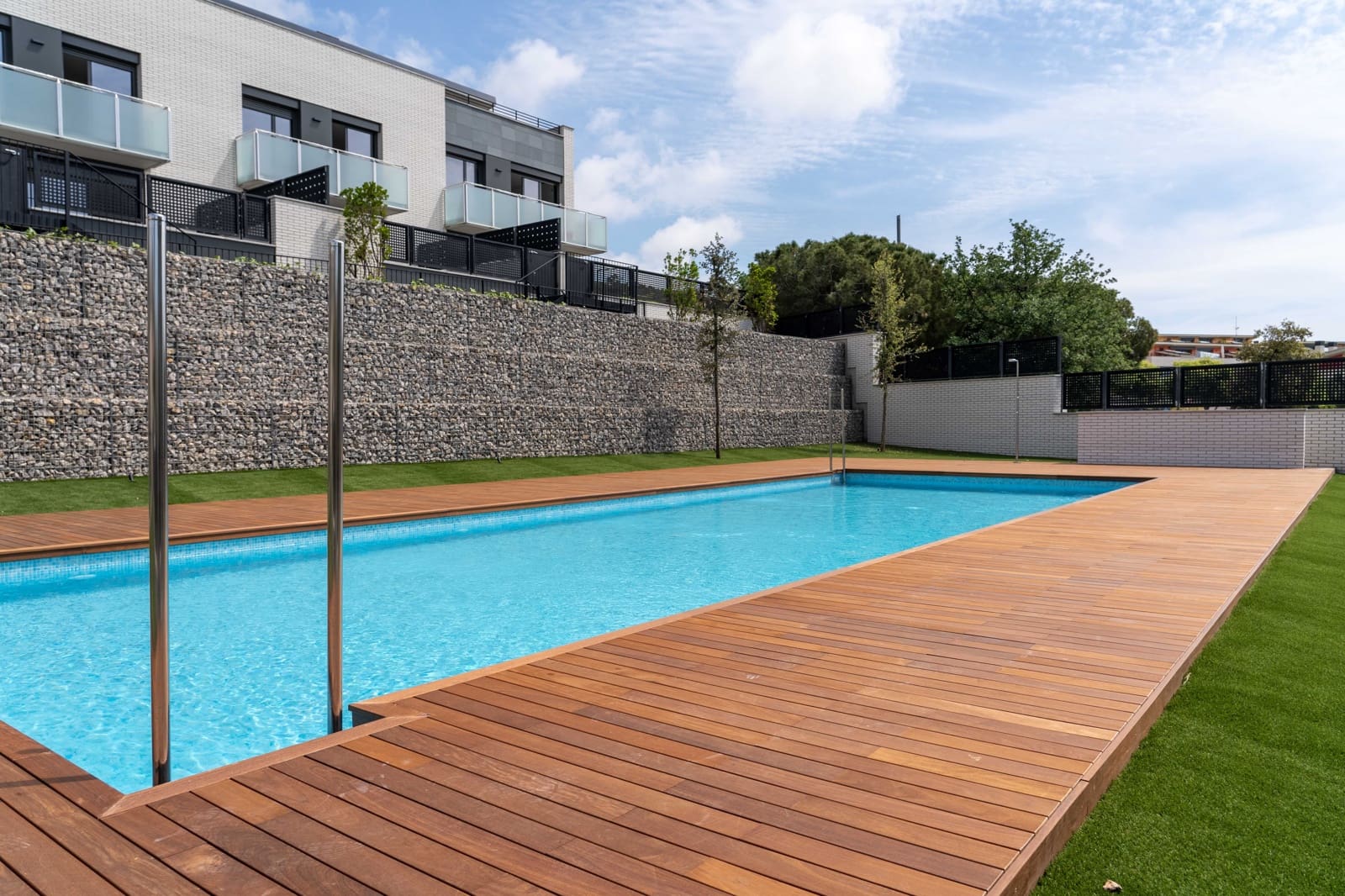 Byhus til salg i Teia med swimmingpool garage - € 790.000 (Ref: 9086407)