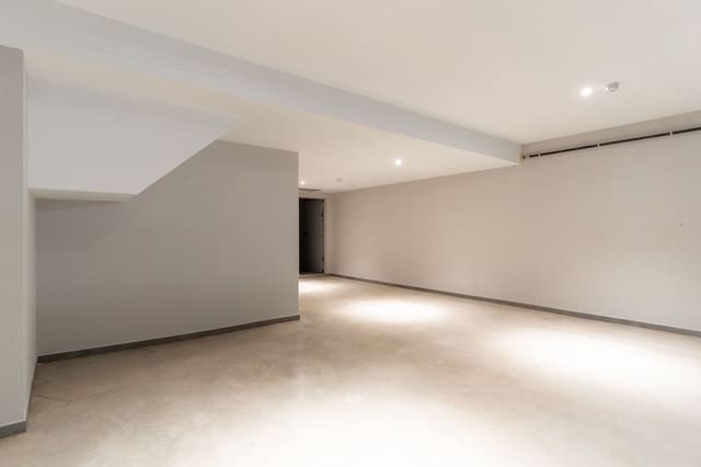 Omakotitalo myytävänä paikassa Teià mukana uima-altaan 
autotalli - 790 000 € (Ref: 9086407)