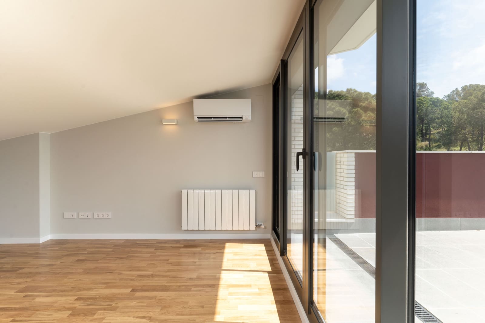 Byhus til salg i Teia med swimmingpool garage - € 790.000 (Ref: 9086407)