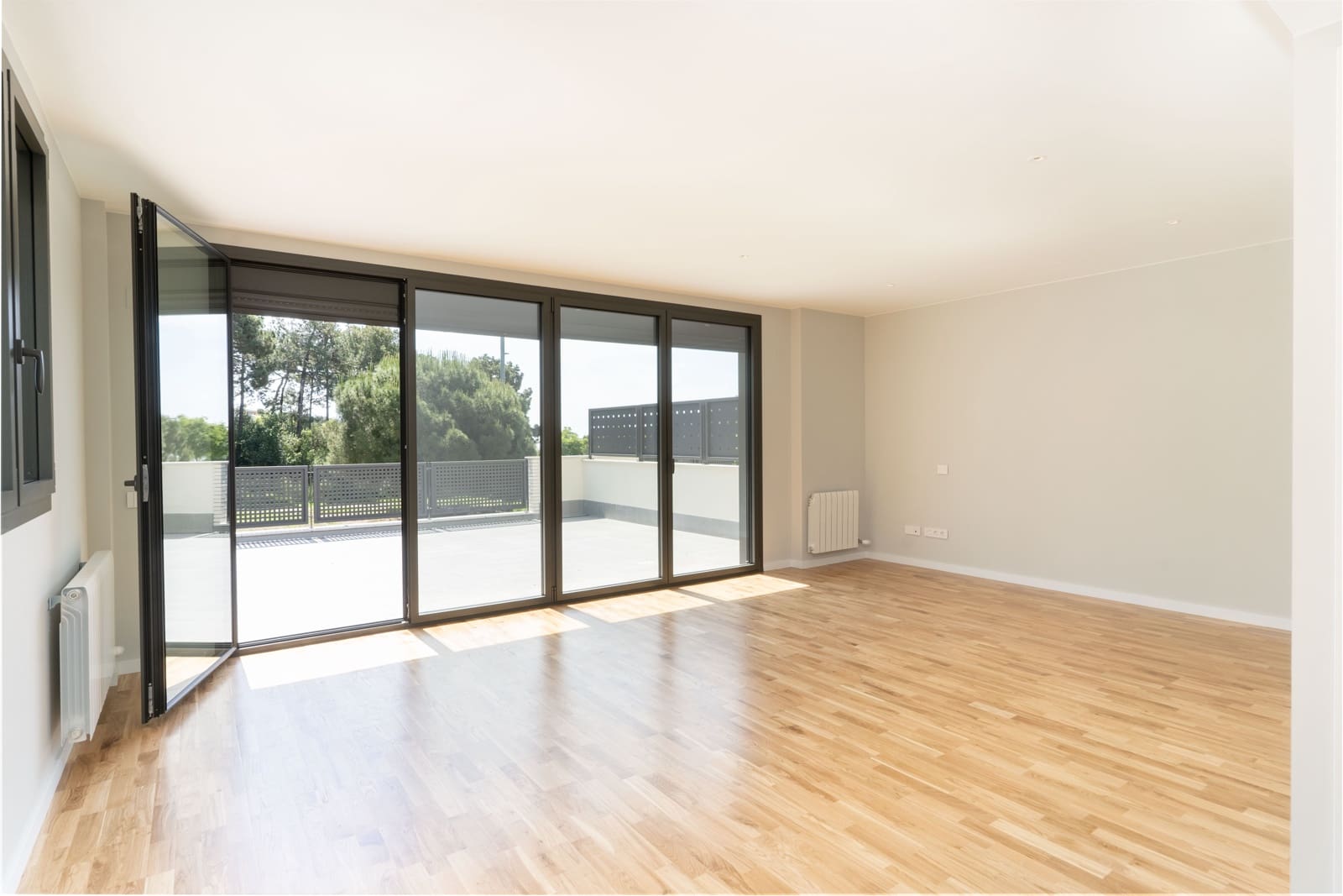 Byhus til salg i Teia med swimmingpool garage - € 790.000 (Ref: 9086407)