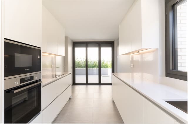 Omakotitalo myytävänä paikassa Teià mukana uima-altaan 
autotalli - 790 000 € (Ref: 9086407)