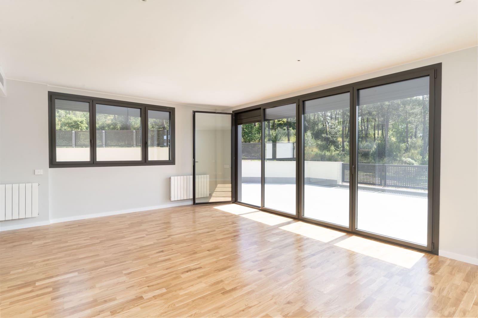 Byhus til salg i Teia med swimmingpool garage - € 790.000 (Ref: 9086407)