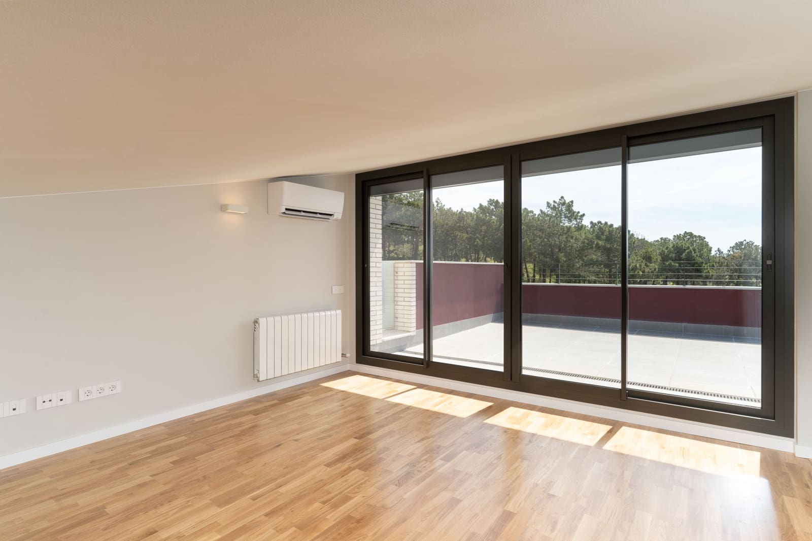 Byhus til salg i Teia med swimmingpool garage - € 790.000 (Ref: 9086407)