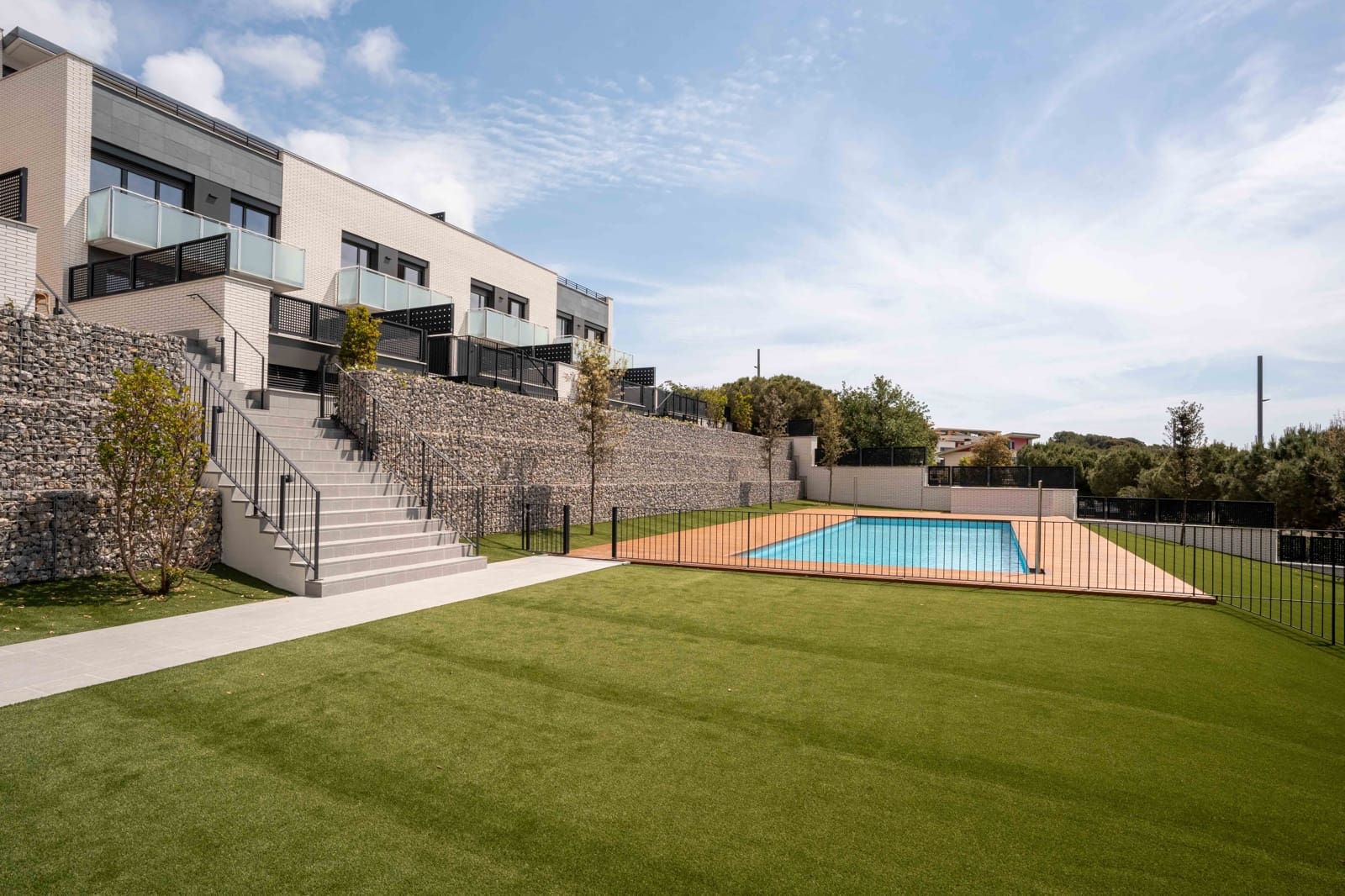 Byhus til salg i Teia med swimmingpool garage - € 790.000 (Ref: 9086407)