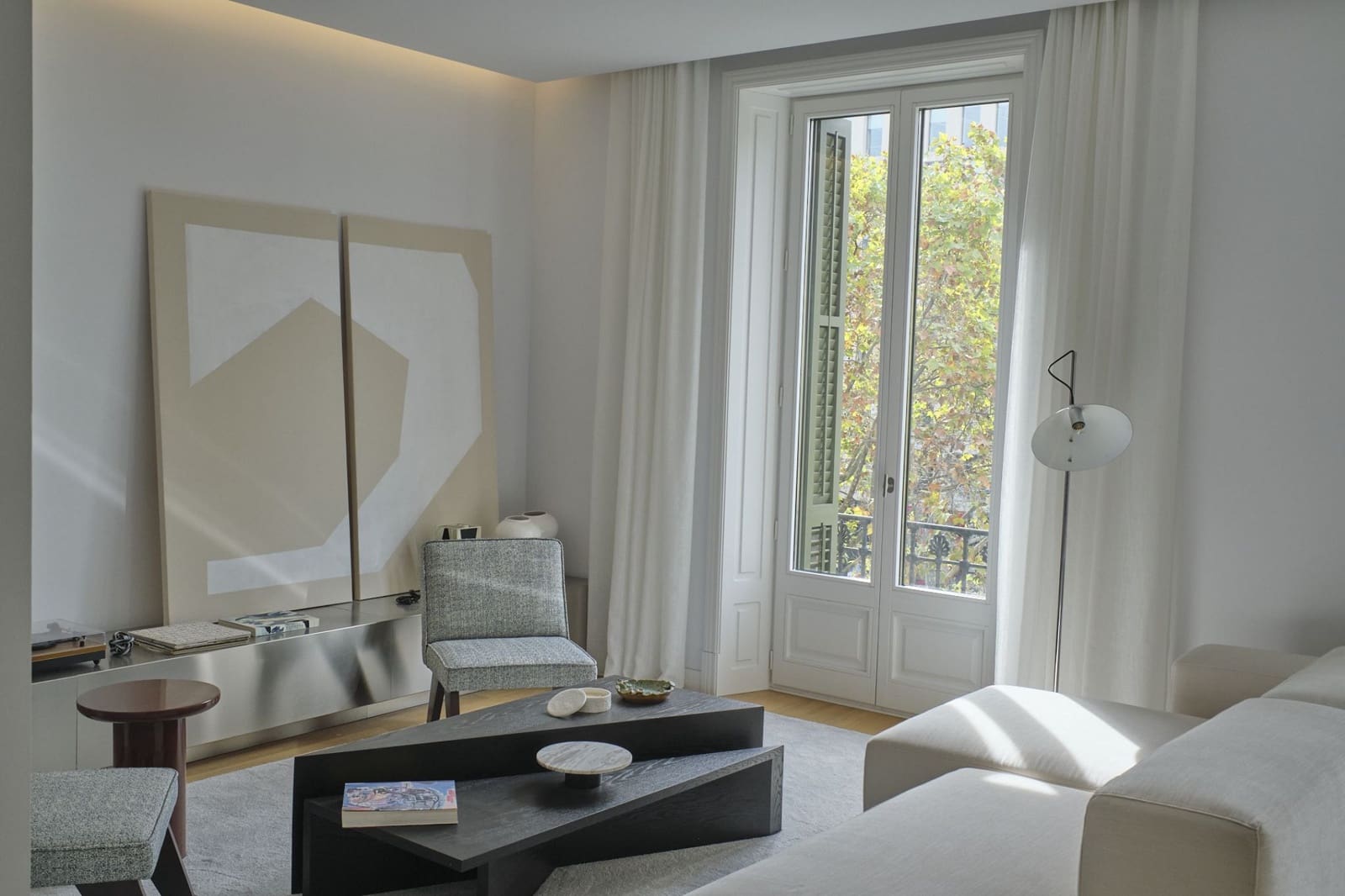 2 soverom Leilighet til salgs i Barcelona by med svømmebasseng garasje - € 1 750 000 (Ref: 9093321)