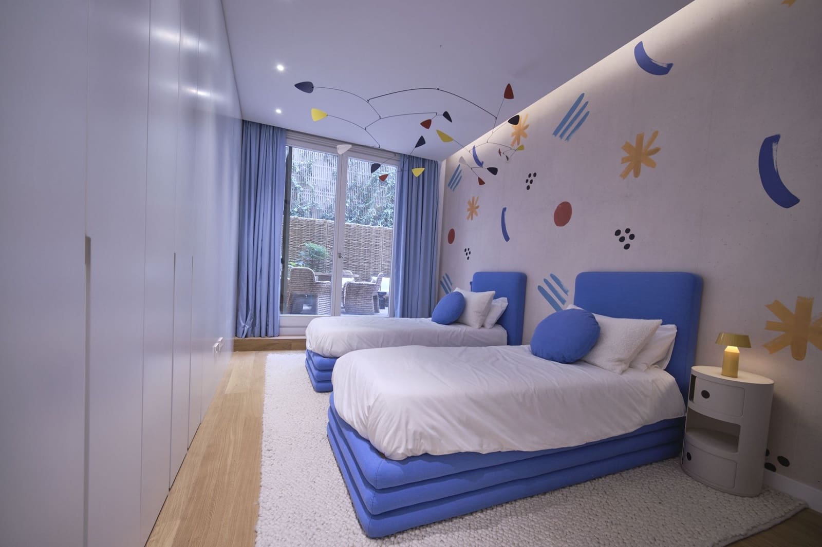 2 soverom Leilighet til salgs i Barcelona by med svømmebasseng garasje - € 1 750 000 (Ref: 9093321)