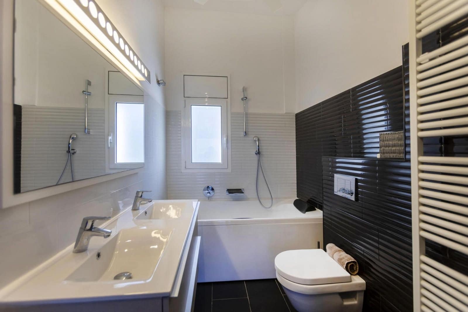 Villa til salg i Tamariu med swimmingpool garage - € 1.300.000 (Ref: 9093373)