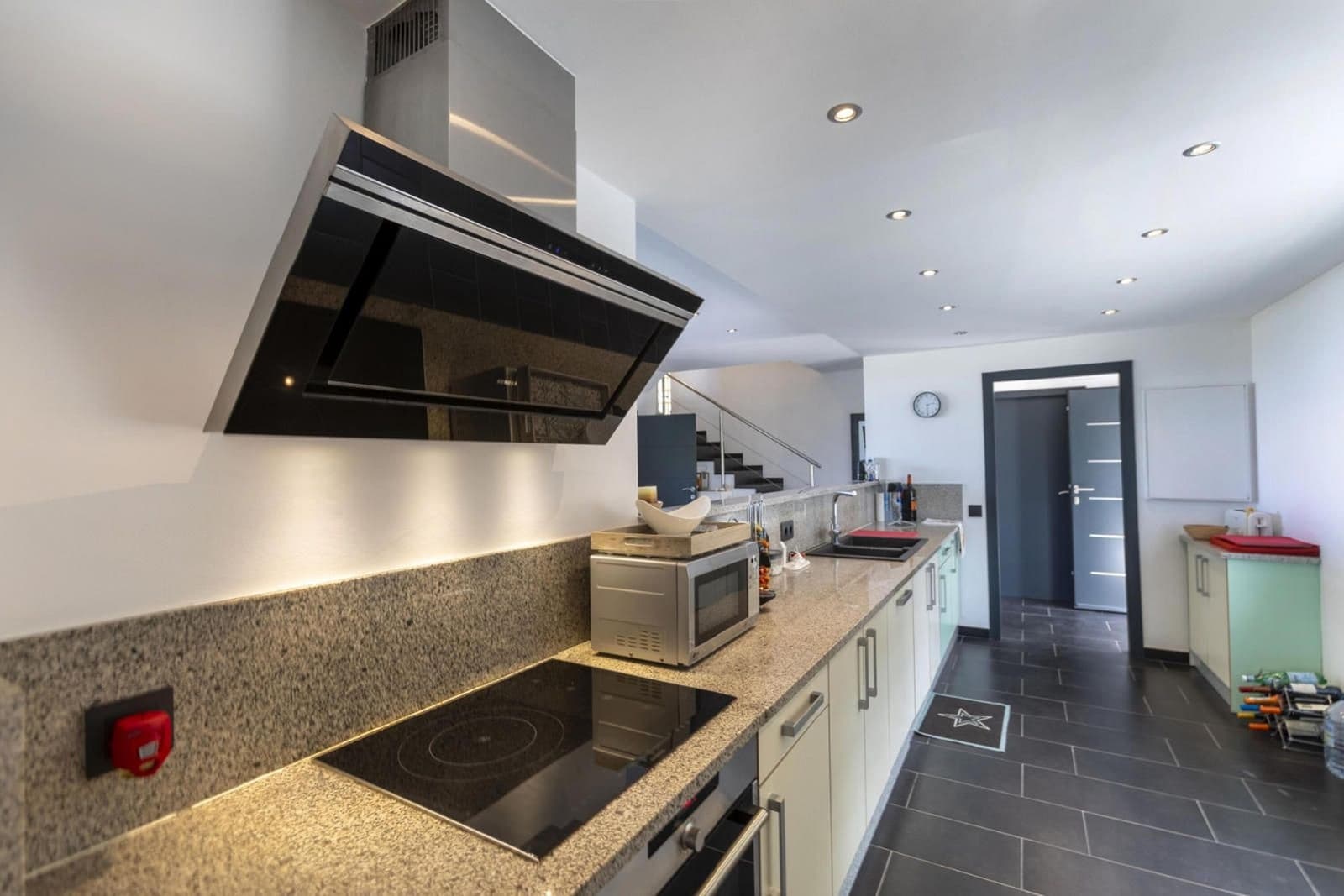 Villa til salg i Tamariu med swimmingpool garage - € 1.300.000 (Ref: 9093373)