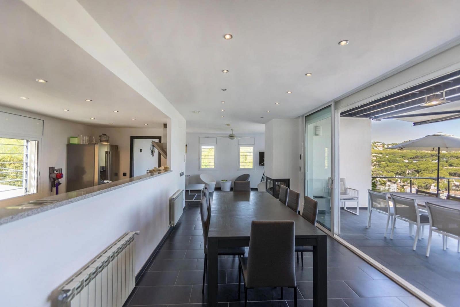 Villa til salg i Tamariu med swimmingpool garage - € 1.300.000 (Ref: 9093373)