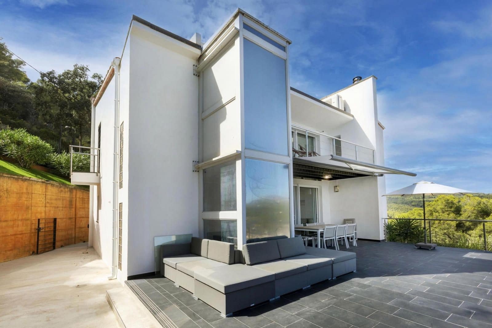 Villa til salg i Tamariu med swimmingpool garage - € 1.300.000 (Ref: 9093373)