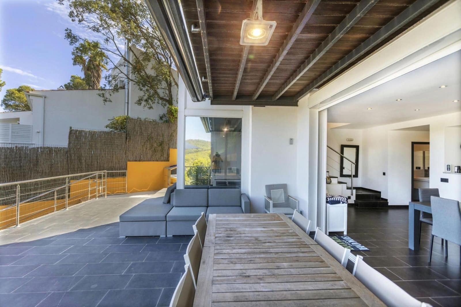 Villa til salg i Tamariu med swimmingpool garage - € 1.300.000 (Ref: 9093373)