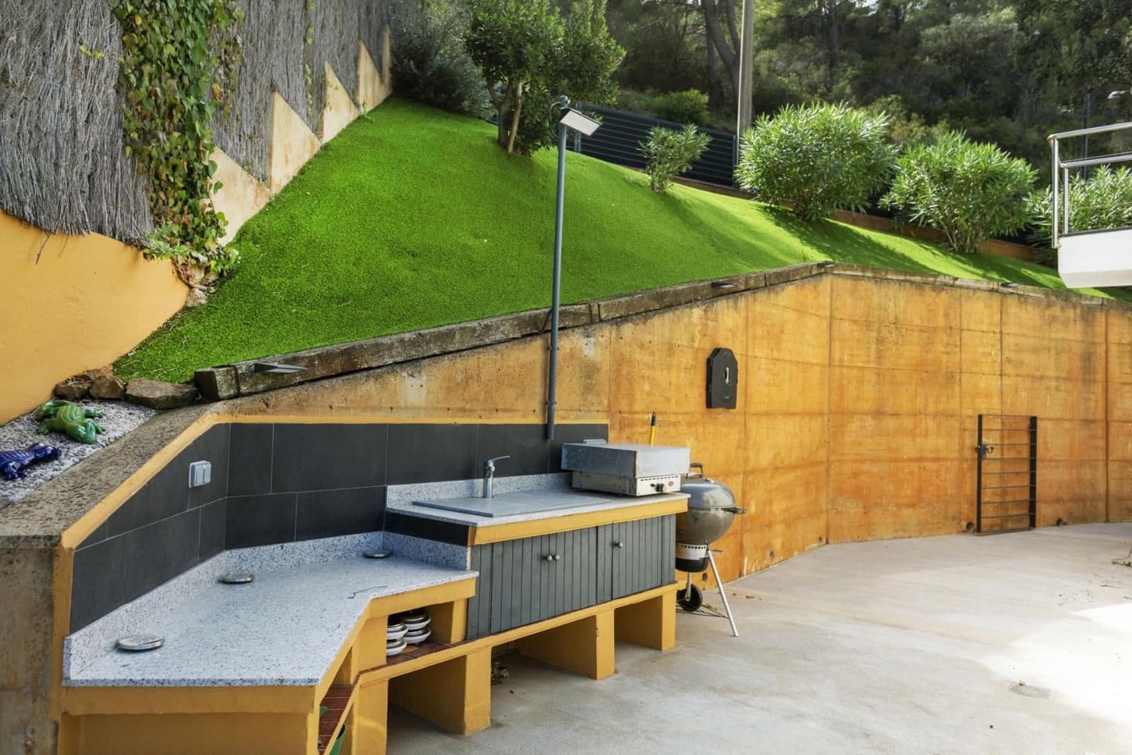 Villa til salg i Tamariu med swimmingpool garage - € 1.300.000 (Ref: 9093373)