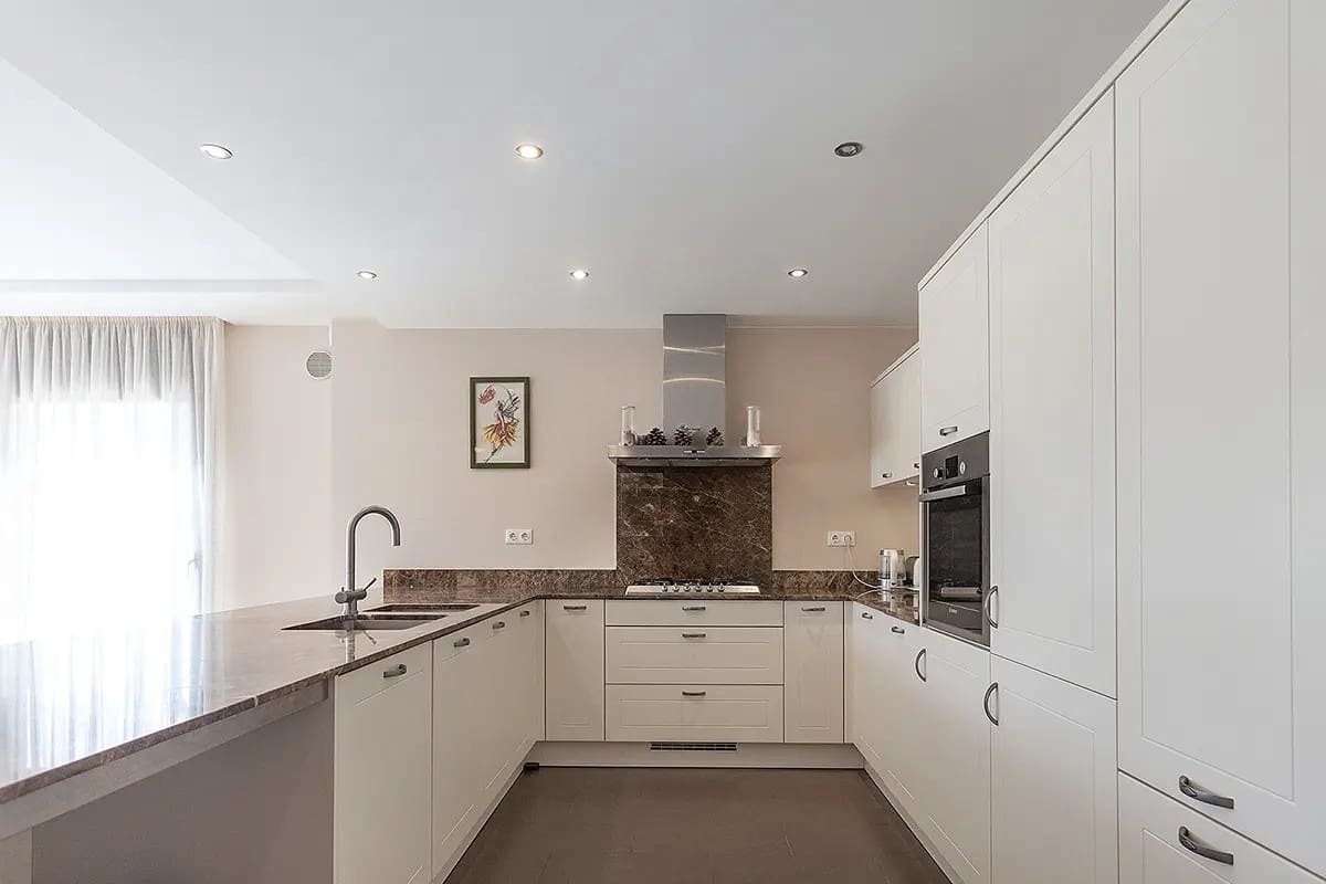 6 soveværelse Villa til salg i Lloret de Mar med garage - € 2.800.000 (Ref: 9097651)