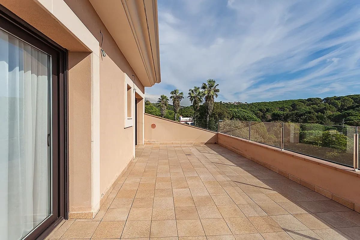 6 soveværelse Villa til salg i Lloret de Mar med garage - € 2.800.000 (Ref: 9097651)