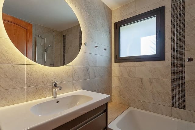 6 soveværelse Villa til salg i Lloret de Mar med garage - € 2.800.000 (Ref: 9097651)