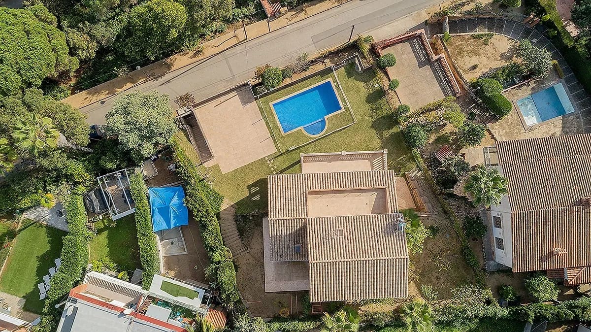 6 soveværelse Villa til salg i Lloret de Mar med garage - € 2.800.000 (Ref: 9097651)