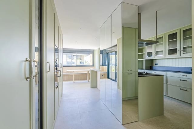 5 soverom Villa til salgs i Barcelona by med svømmebasseng garasje - € 9 950 000 (Ref: 9099420)