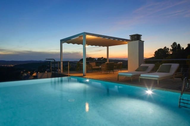 6 soverom Villa til salgs i Barcelona by med svømmebasseng garasje - € 2 200 000 (Ref: 9099851)