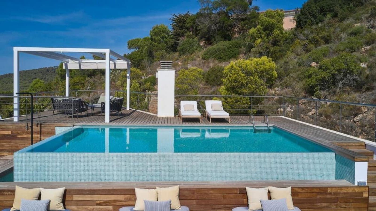 6 soverom Villa til salgs i Barcelona by med svømmebasseng garasje - € 2 200 000 (Ref: 9099851)