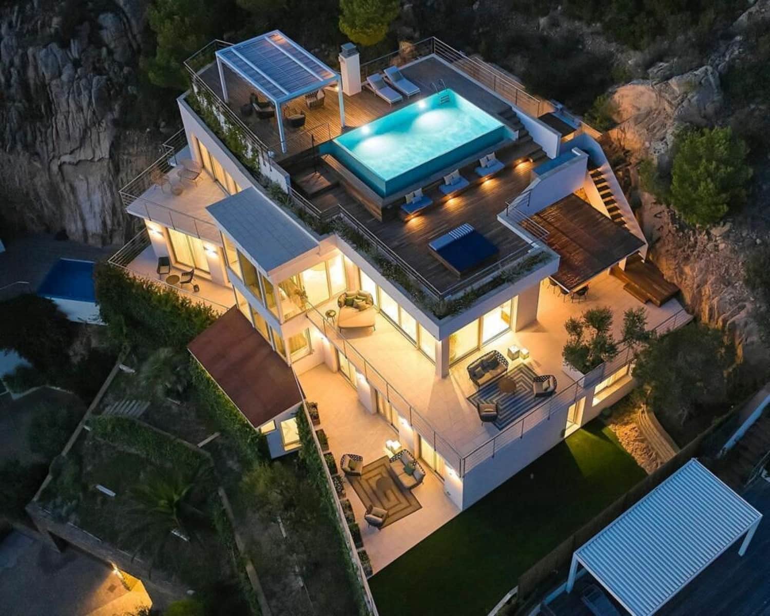 6 soverom Villa til salgs i Barcelona by med svømmebasseng garasje - € 2 200 000 (Ref: 9099851)