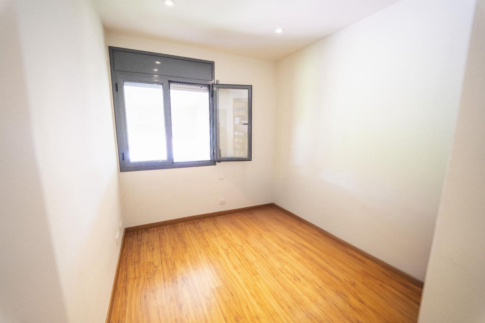 4 soveværelse Villa til salg i Coma-Ruga med swimmingpool garage - € 465.000 (Ref: 9101048)