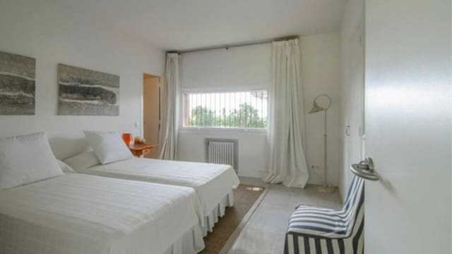 Villa te koop in Sant Andreu de Llavaneres met zwembad garage - € 1.950.000 (Ref: 9103159)