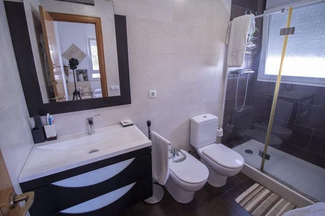 8 bedroom Villa for sale in Coma-Ruga, El Vendrell with pool garage - € 1,300,000 (Ref: 9108203)