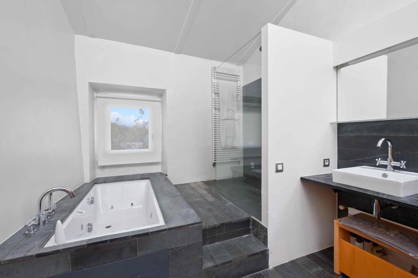 8 slaapkamer Villa te koop in Forallac met zwembad garage - € 4.900.000 (Ref: 9109785)